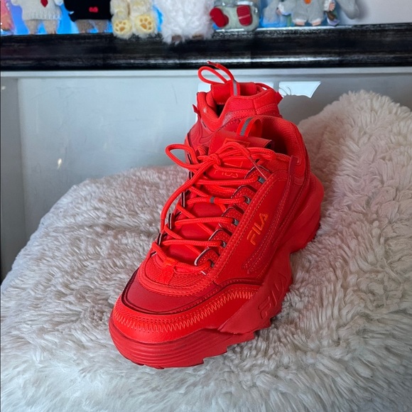 Fila Bold bright pink neon Sneakers owned by me not new but hardly warn - Picture 4 of 12